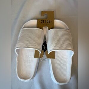 Slyde White Pillow Cloud Slide Sandals Perfect for Men or Women - NWT